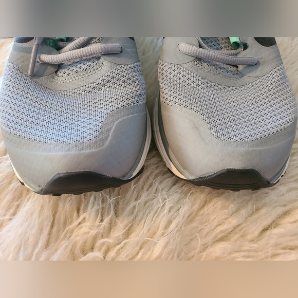 NIKE Womens Zoom Mint Green Gray Running Walking Shoe Size 9 - Picture 5 of 7
